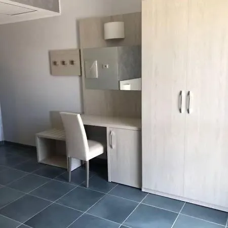 Hotel Testani 3*